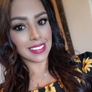 Meet your Posher, Gloria